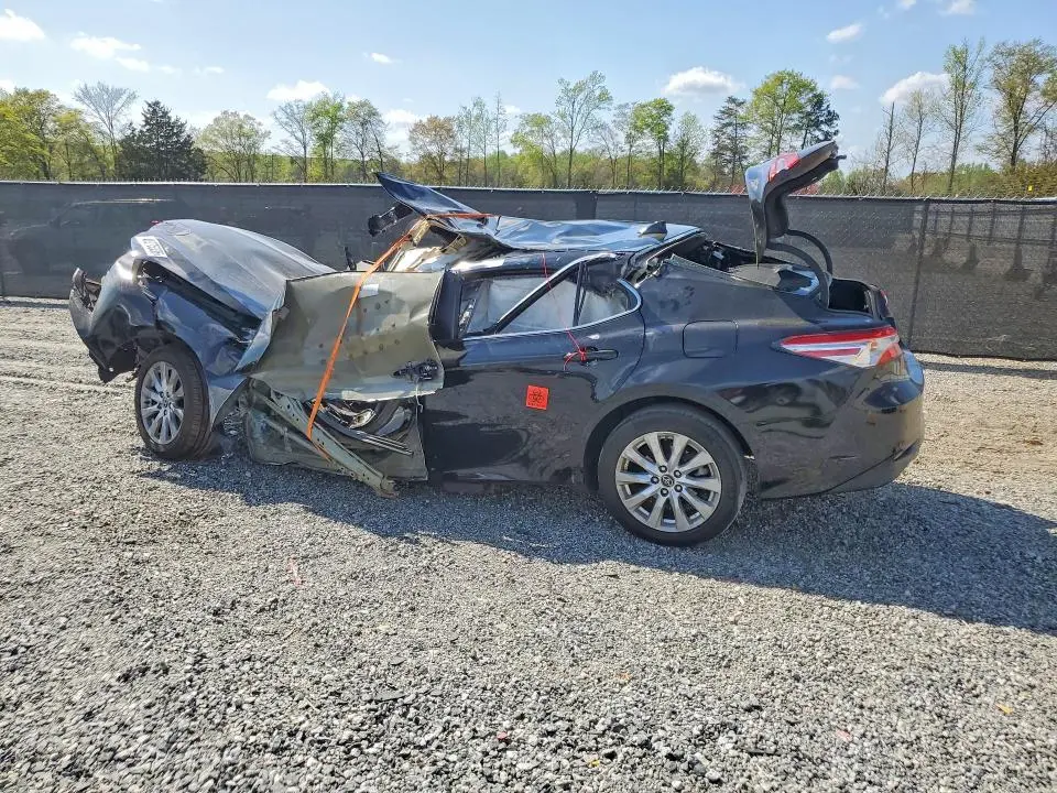 2019 TOYOTA CAMRY LE  