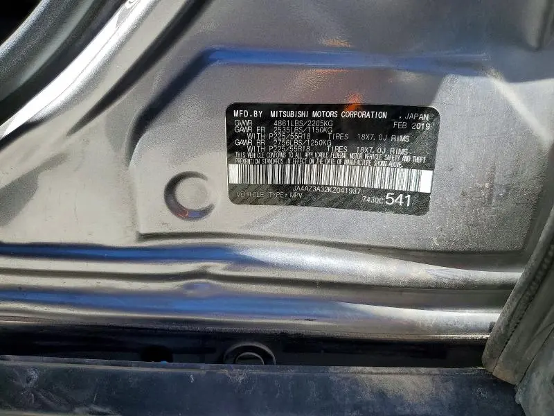 2019 MITSUBISHI OUTLANDER SE  