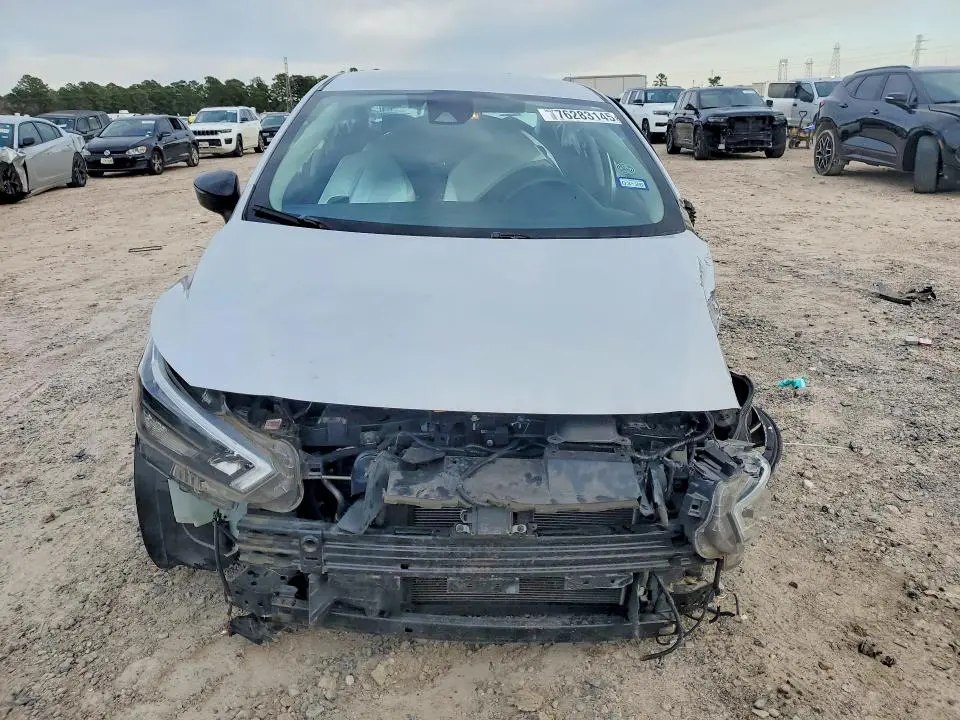 2020 NISSAN VERSA SR  