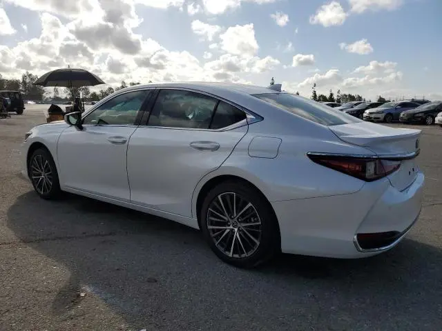 2025 LEXUS ES 300H BASE  