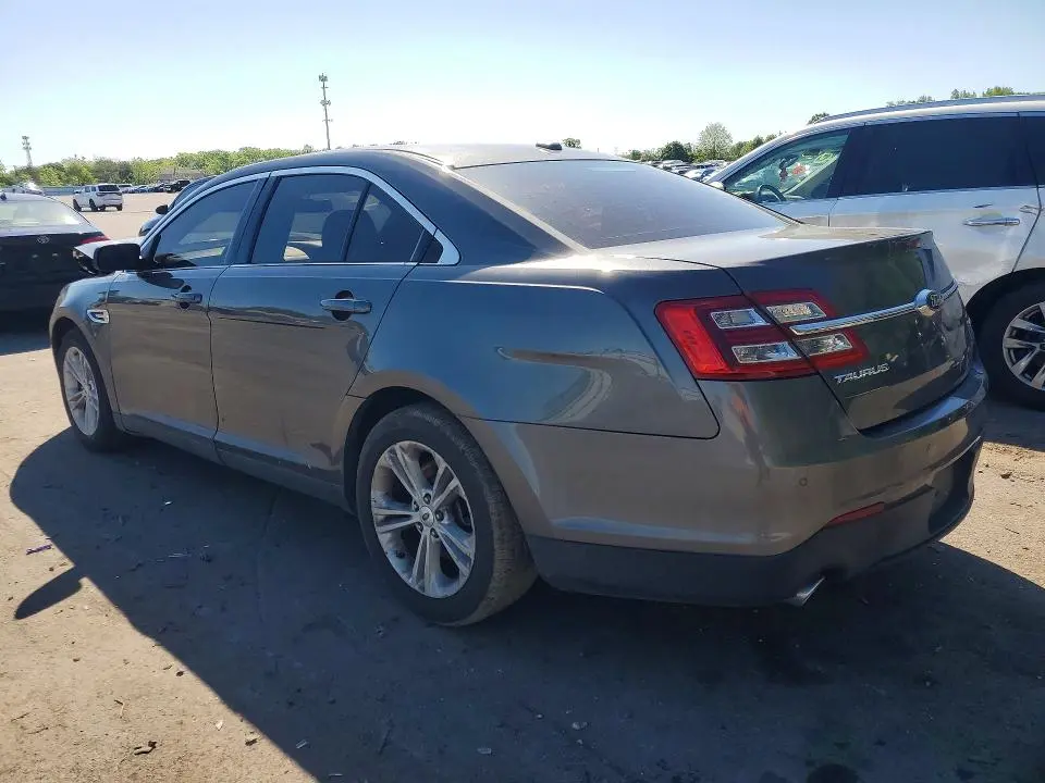 2015 FORD TAURUS SEL  