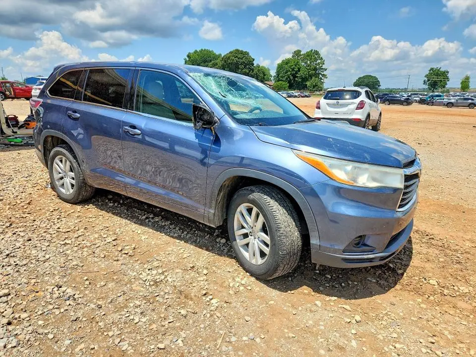 2014 TOYOTA HIGHLANDER LE  