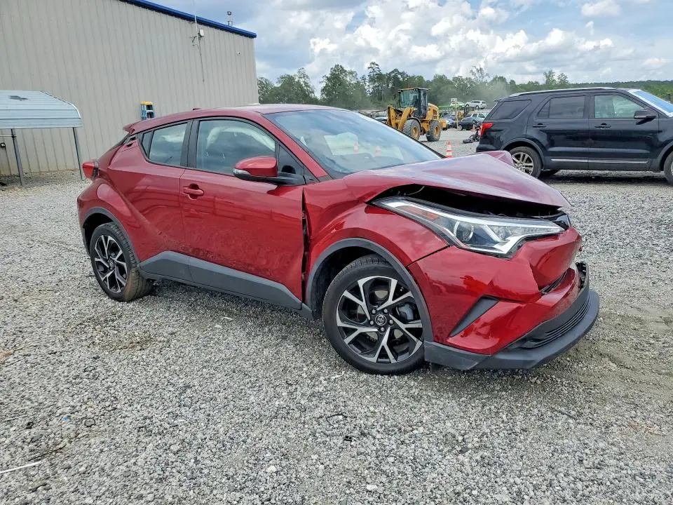 2019 TOYOTA C-HR XLE  