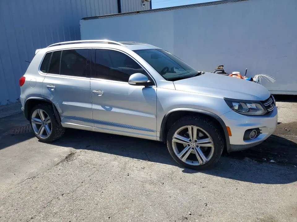 2014 VOLKSWAGEN TIGUAN S  