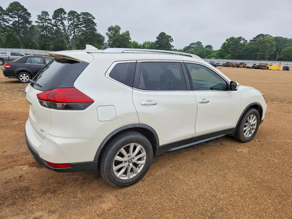 2019 NISSAN ROGUE SV  