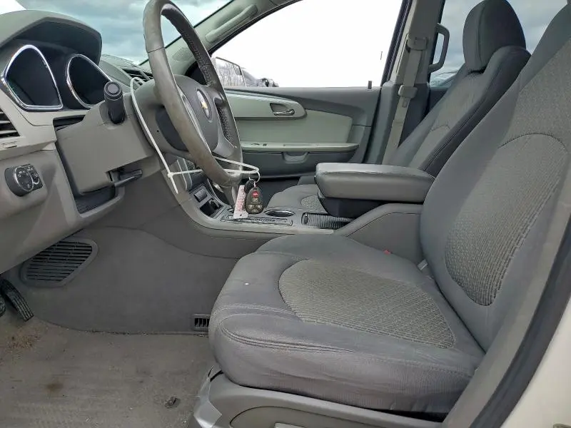 2011 CHEVROLET TRAVERSE LT  