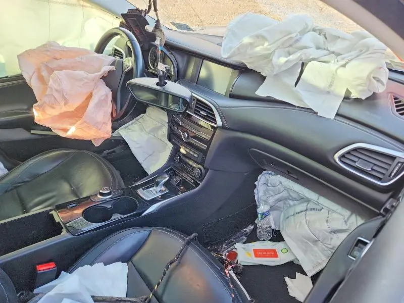 2017 INFINITI QX30   