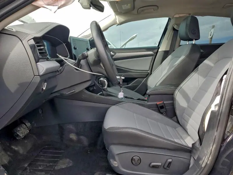 2025 VOLKSWAGEN JETTA SE  