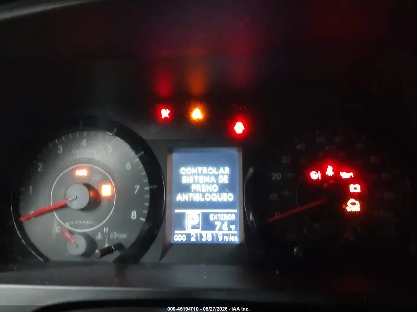 2017 TOYOTA SIENNA LE 8 PASSENGER