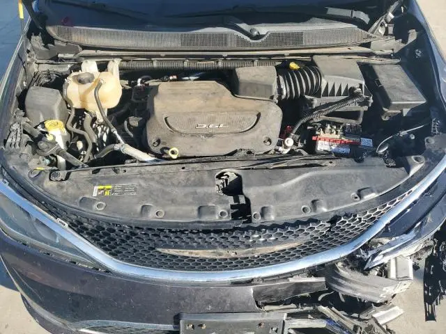 2017 CHRYSLER PACIFICA LIMITED  