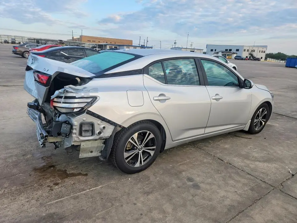 2022 NISSAN SENTRA SV  