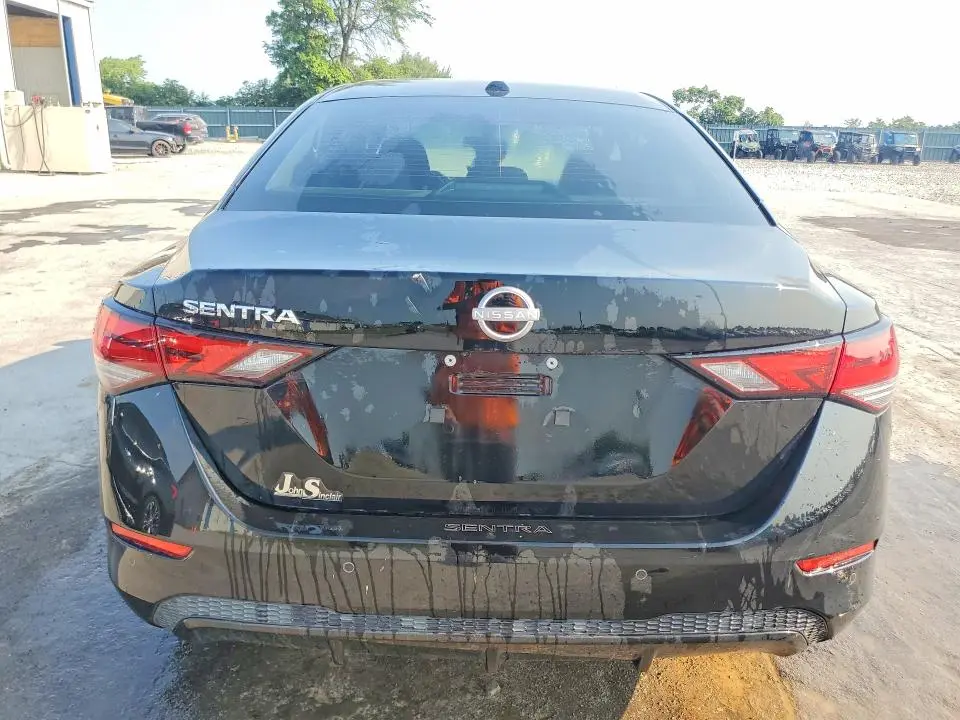 2025 NISSAN SENTRA SV  
