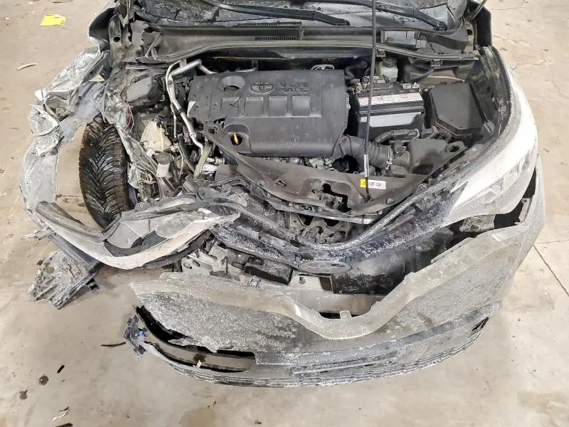 2021 TOYOTA C-HR XLE  