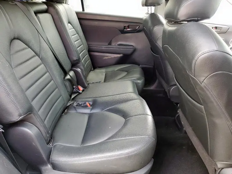 2020 TOYOTA HIGHLANDER L  