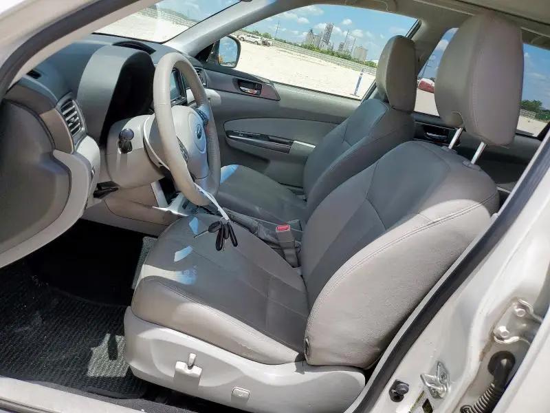 2013 SUBARU FORESTER LIMITED  