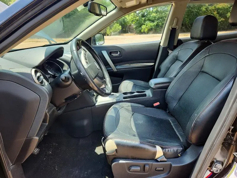 2011 NISSAN ROGUE S  