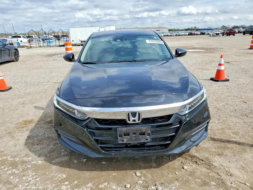 2018 HONDA ACCORD LX  