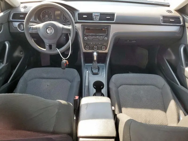 2013 VOLKSWAGEN PASSAT S  