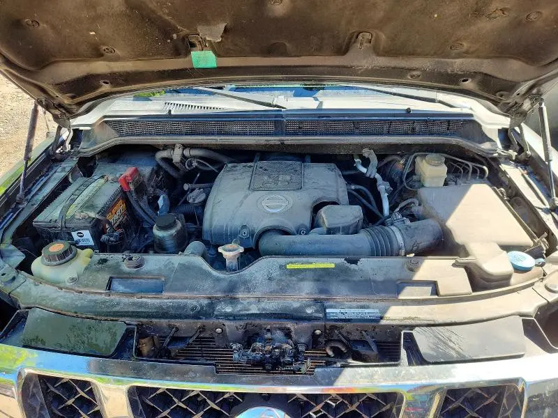 2015 NISSAN TITAN SV  