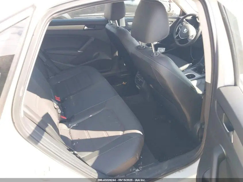 2022 VOLKSWAGEN PASSAT 2.0T SE