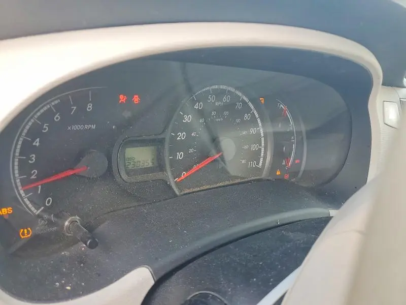 2012 TOYOTA SIENNA LE 8-PASSENGER  