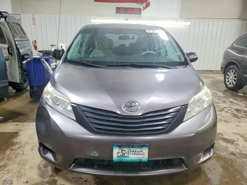 2011 TOYOTA SIENNA BASE 7-PASSENGER  
