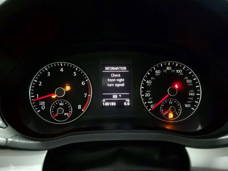 2013 VOLKSWAGEN PASSAT SE  