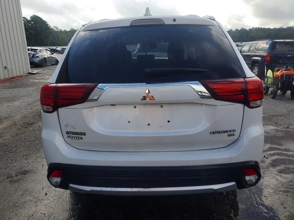2017 MITSUBISHI OUTLANDER SE  