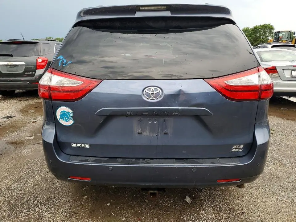 2017 TOYOTA SIENNA XLE PREMIUM 7-PASSENGER  