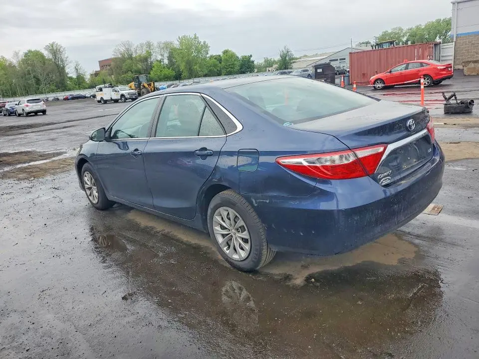 2015 TOYOTA CAMRY LE  
