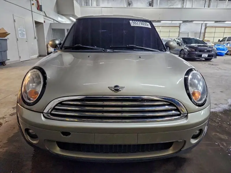 2010 MINI COOPER   