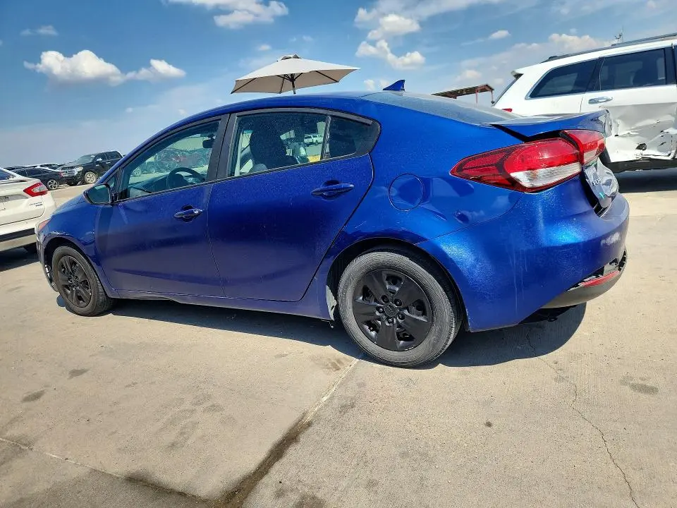 2017 KIA FORTE LX  