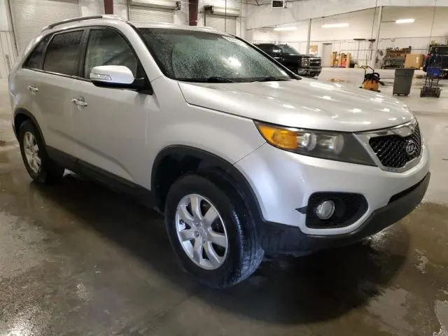 2011 KIA SORENTO BASE  