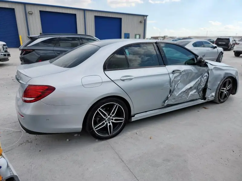 2019 MERCEDES-BENZ E 300  