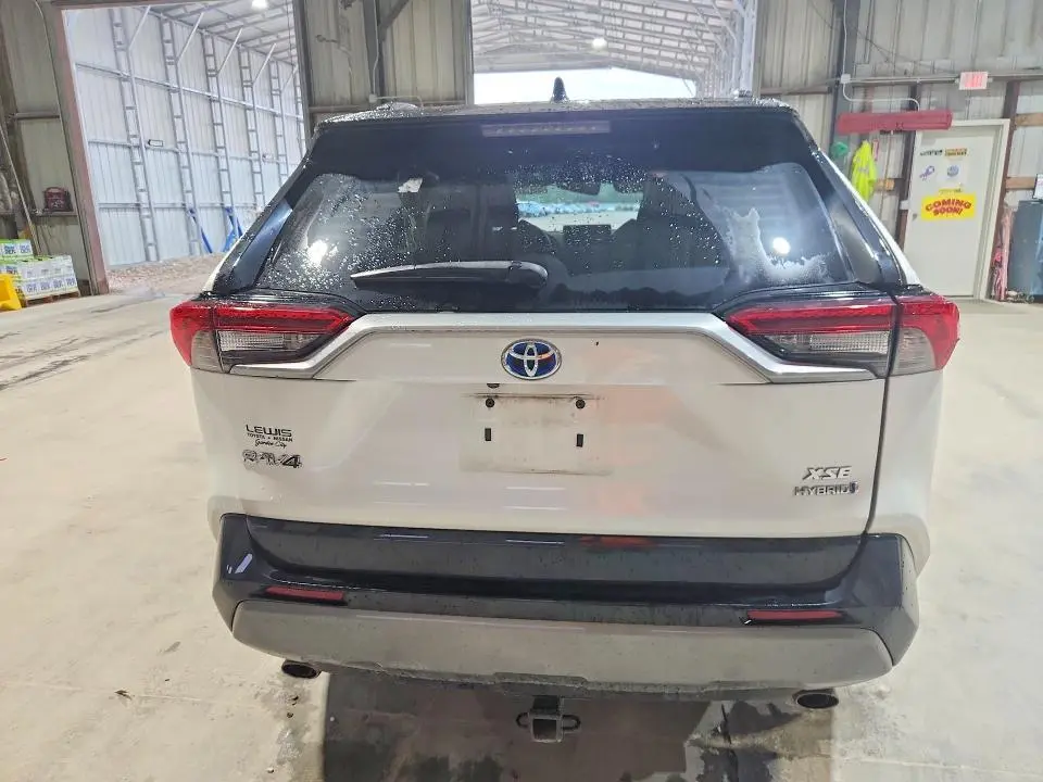 2021 TOYOTA RAV4 XSE  