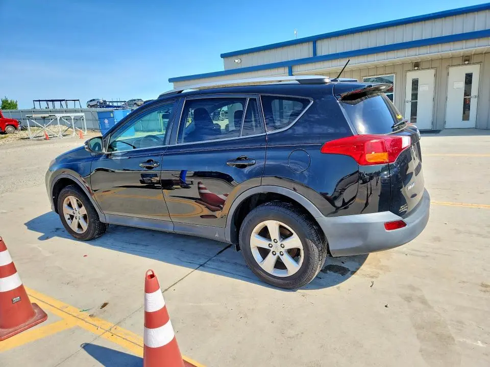 2013 TOYOTA RAV4 XLE  