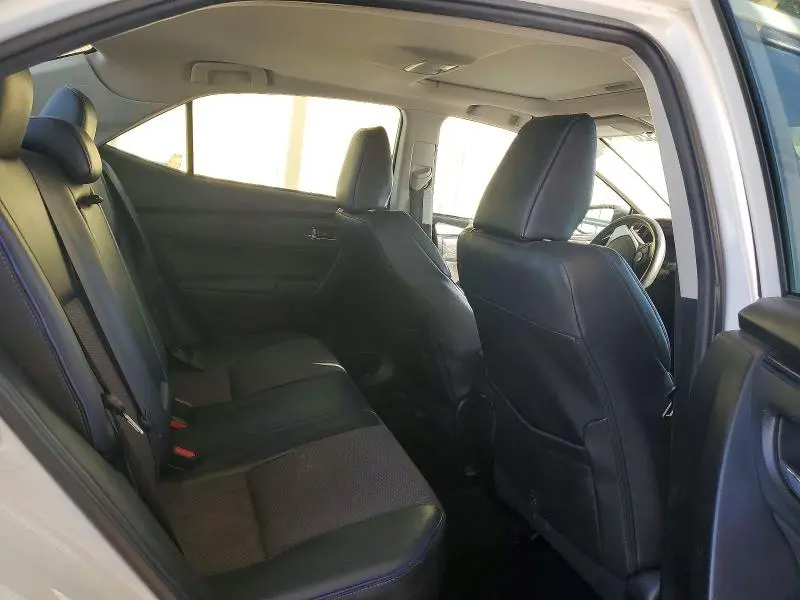 2017 TOYOTA COROLLA SE  