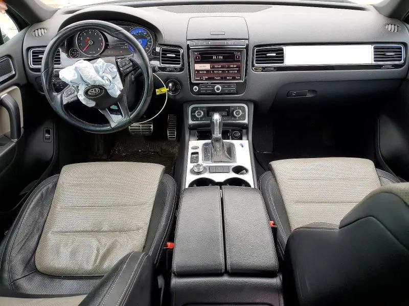 2017 VOLKSWAGEN TOUAREG WOLFSBURG  