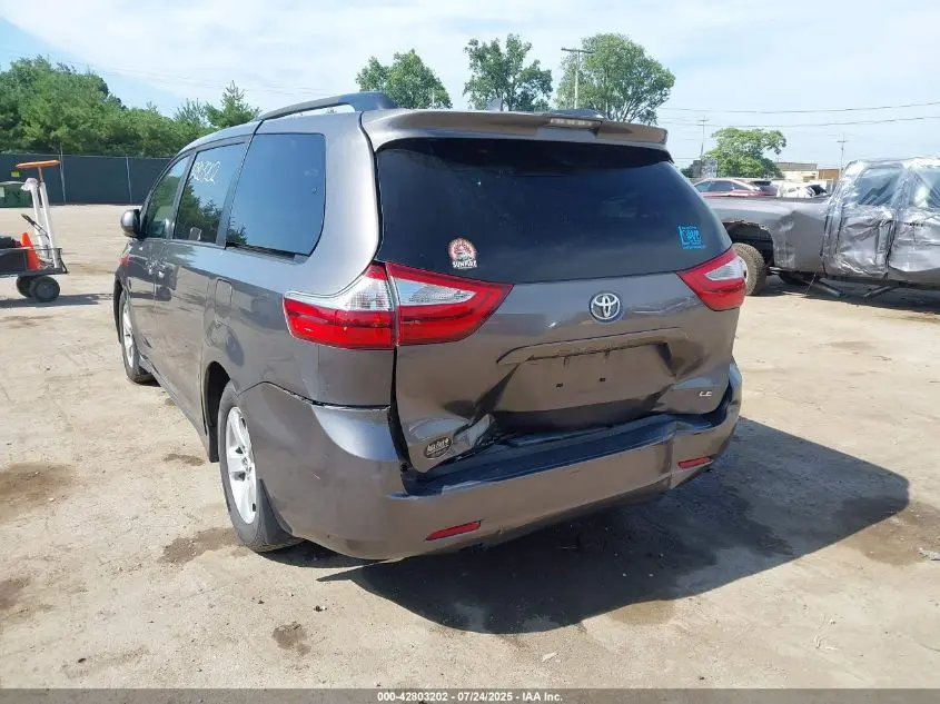 2019 TOYOTA SIENNA LE 8-PASSENGER