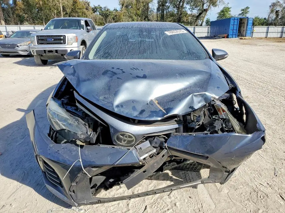 2018 TOYOTA COROLLA SE  