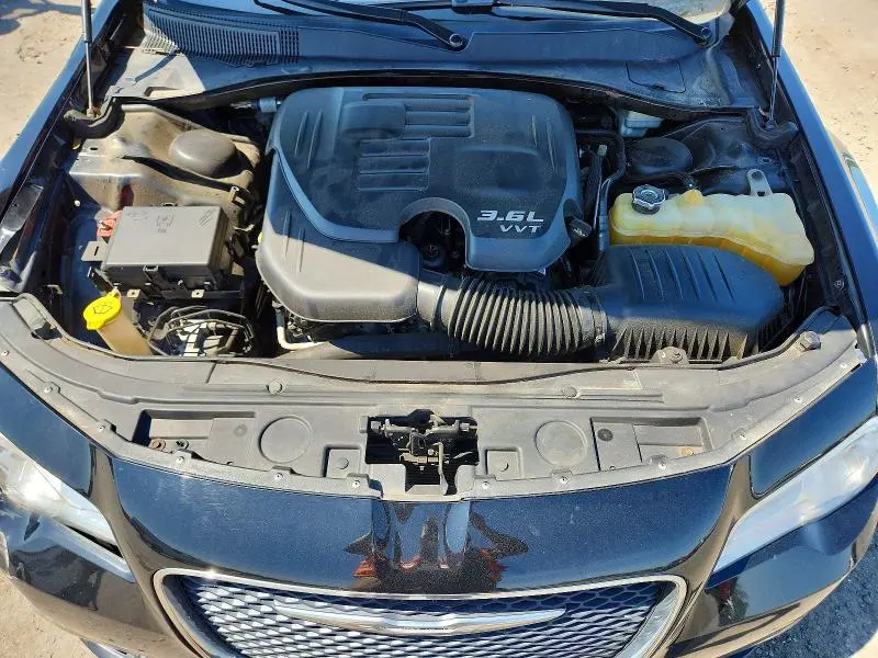 2015 CHRYSLER 300 LIMITED  