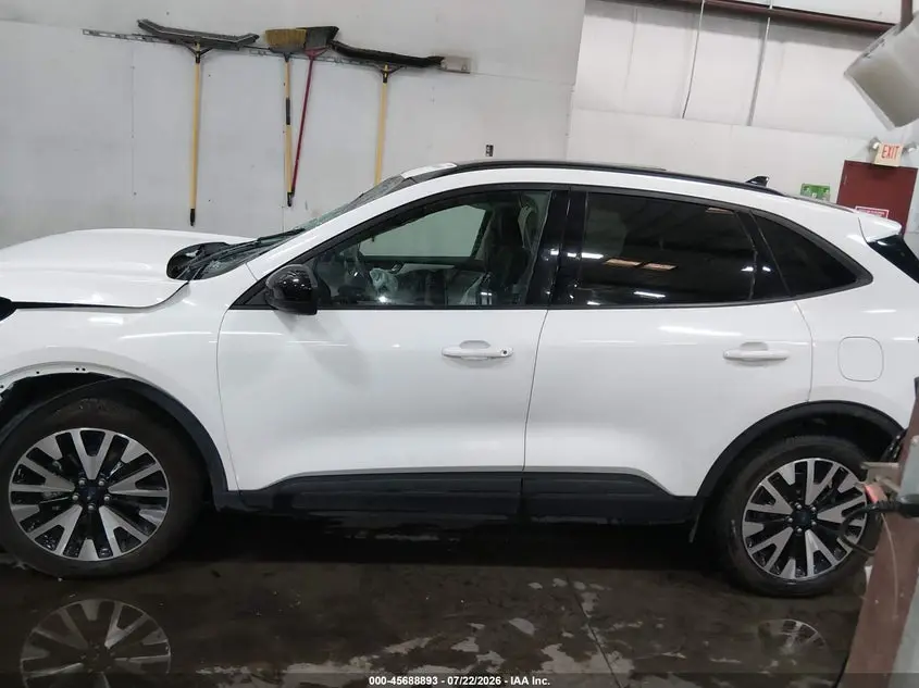 2020 FORD ESCAPE SE SPORT HYBRID