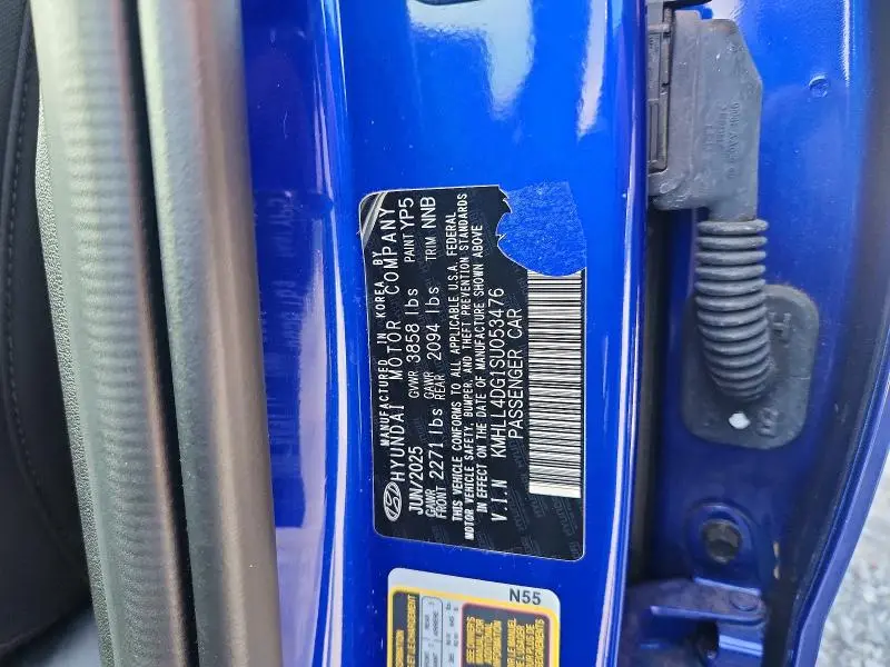 2025 HYUNDAI ELANTRA SE  