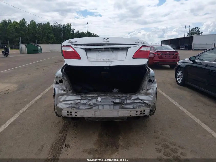 2010 LEXUS LS 460  