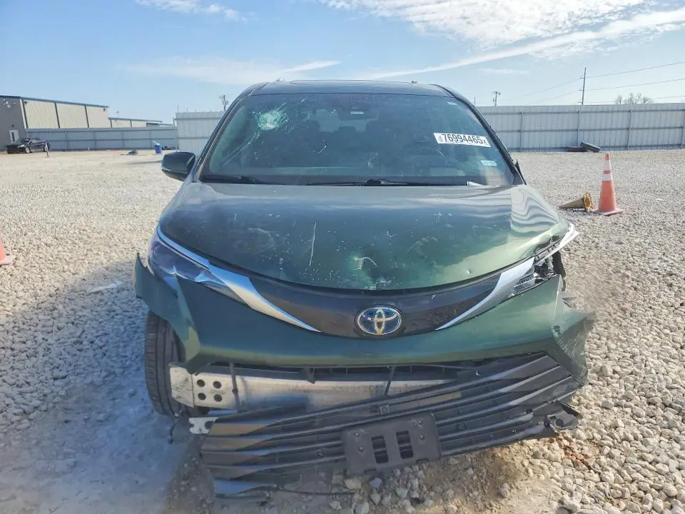 2021 TOYOTA SIENNA LIMITED  