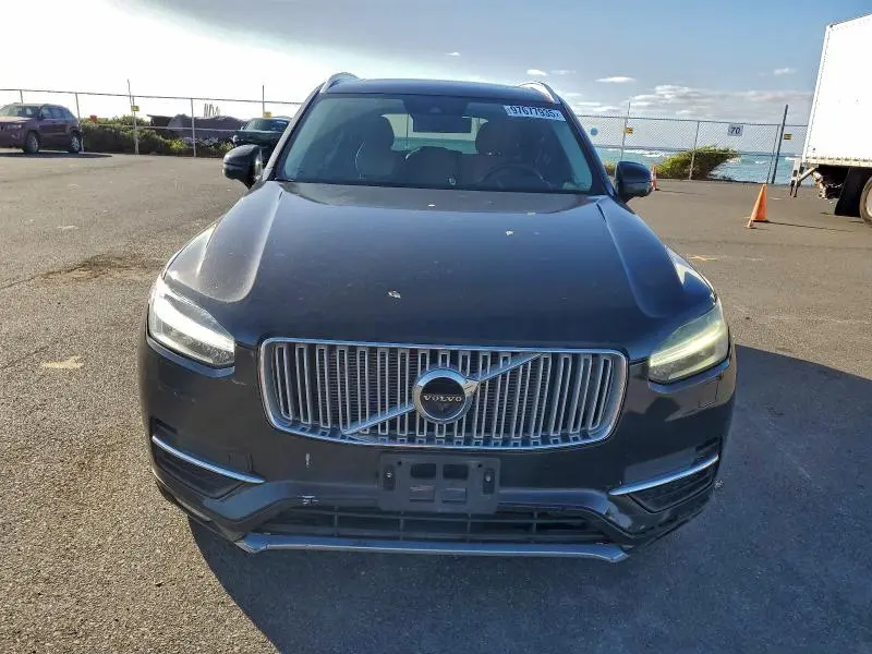 2016 VOLVO XC90 T6  