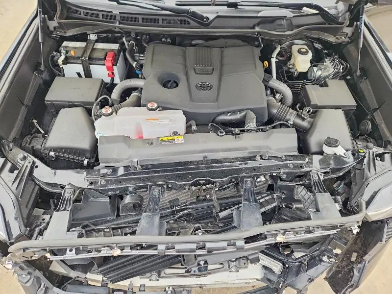 2026 TOYOTA TUNDRA CREWMAX LIMITED  