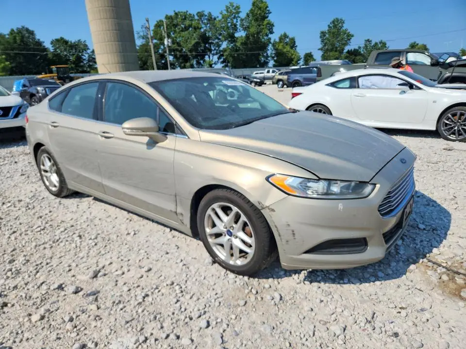 2016 FORD FUSION SE  