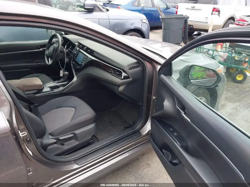 2019 TOYOTA CAMRY LE