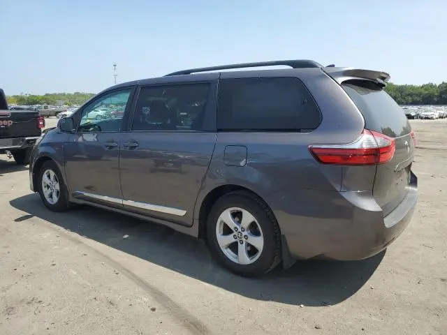2020 TOYOTA SIENNA LE  